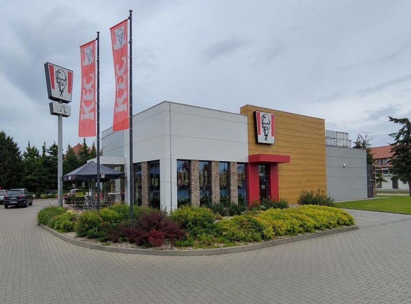 KFC Brzeg, okolice dworca Brzeg