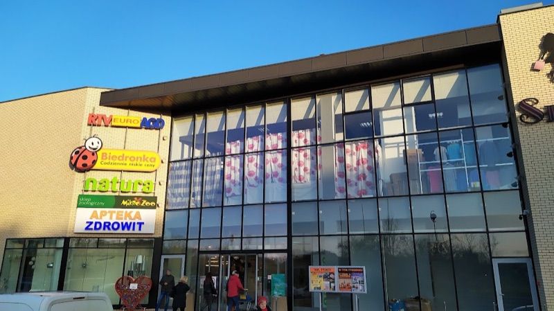 Pasaż Słowackiego, galeria handlowa w pobliżu dworca Brzeg
