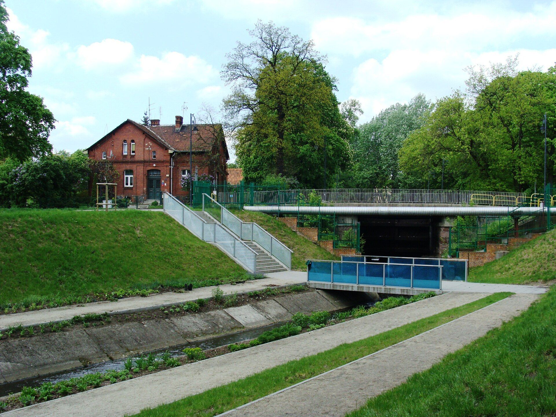 Śluza IV, atrakcja w pobliżu dworca Bydgoszcz Główna