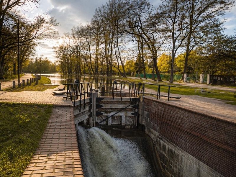 Śluza IV, atrakcja w pobliżu dworca Bydgoszcz Główna