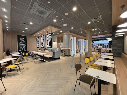 Restauracja McDonald's, okolice dworca Bydgoszcz Główna