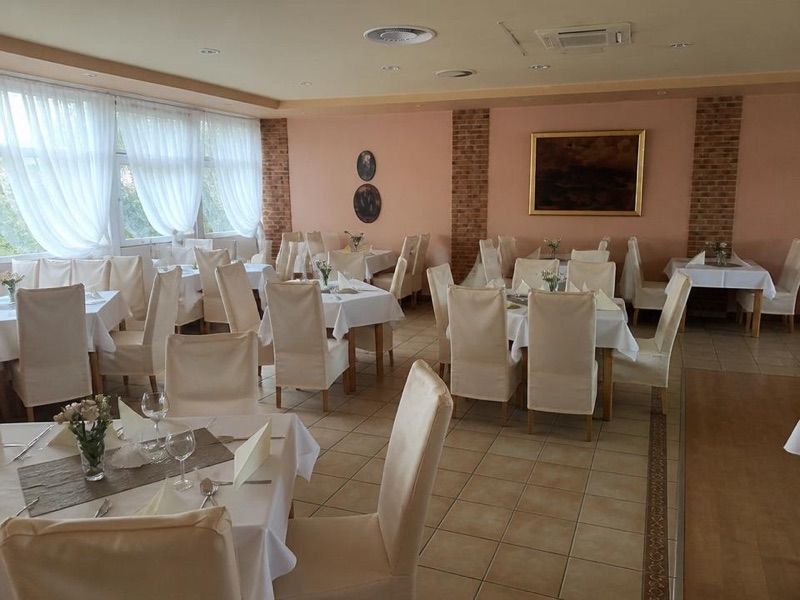 Restauracja Leśna, okolice dworca Bydgoszcz Leśna