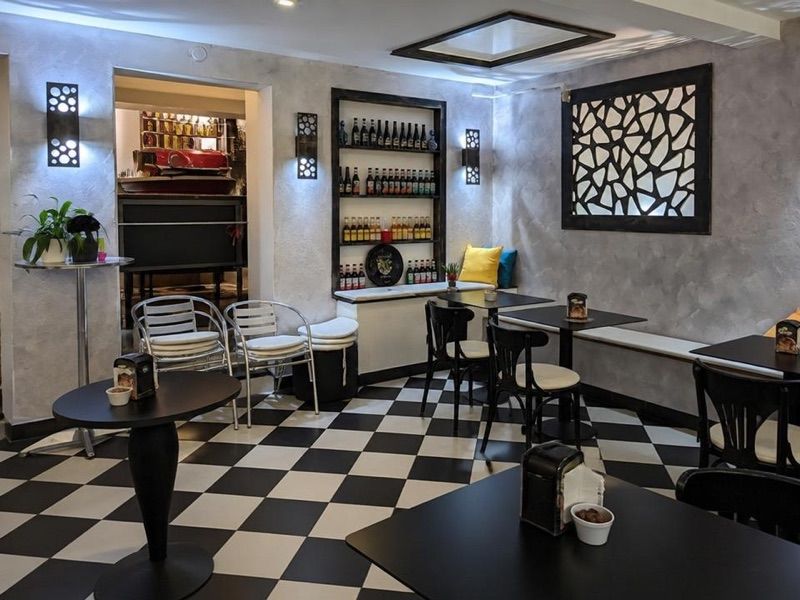 La Boheme, okolice dworca Lugano