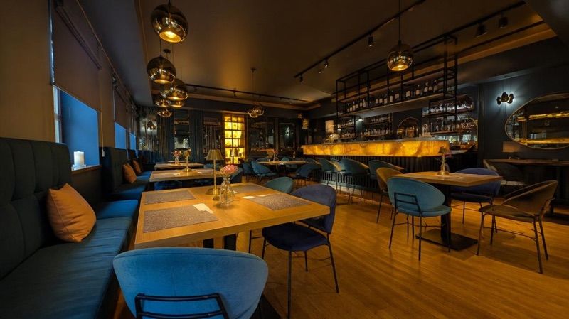 Edels Resto&Bar, okolice dworca Chełm Miasto