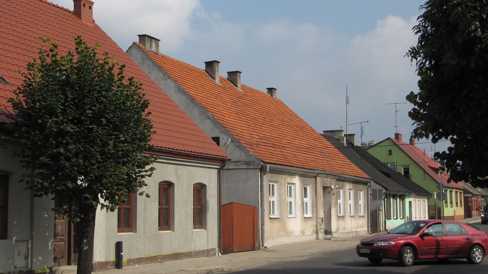 Domy Tkaczy, atrakcja w pobliżu dworca Chodzież
