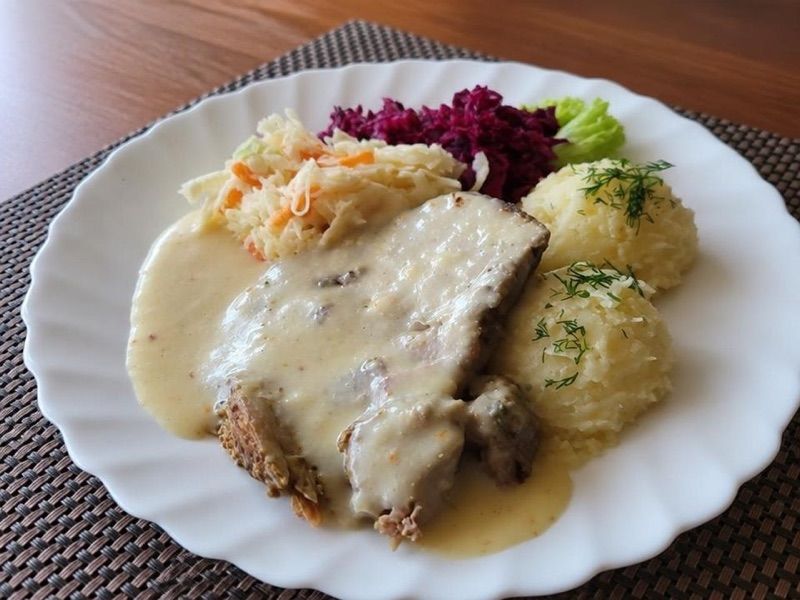 Kolorowa. Restauracja, gastronomia, okolice dworca Ciechanów