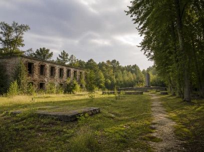 Teren pruskich koszar i obozu zagłady KL Soldau, atrakcja w pobliżu dworca Działdowo