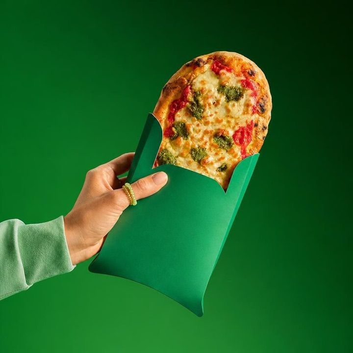 Żabka | Prosto z pieca, okolice dworca Działdowo