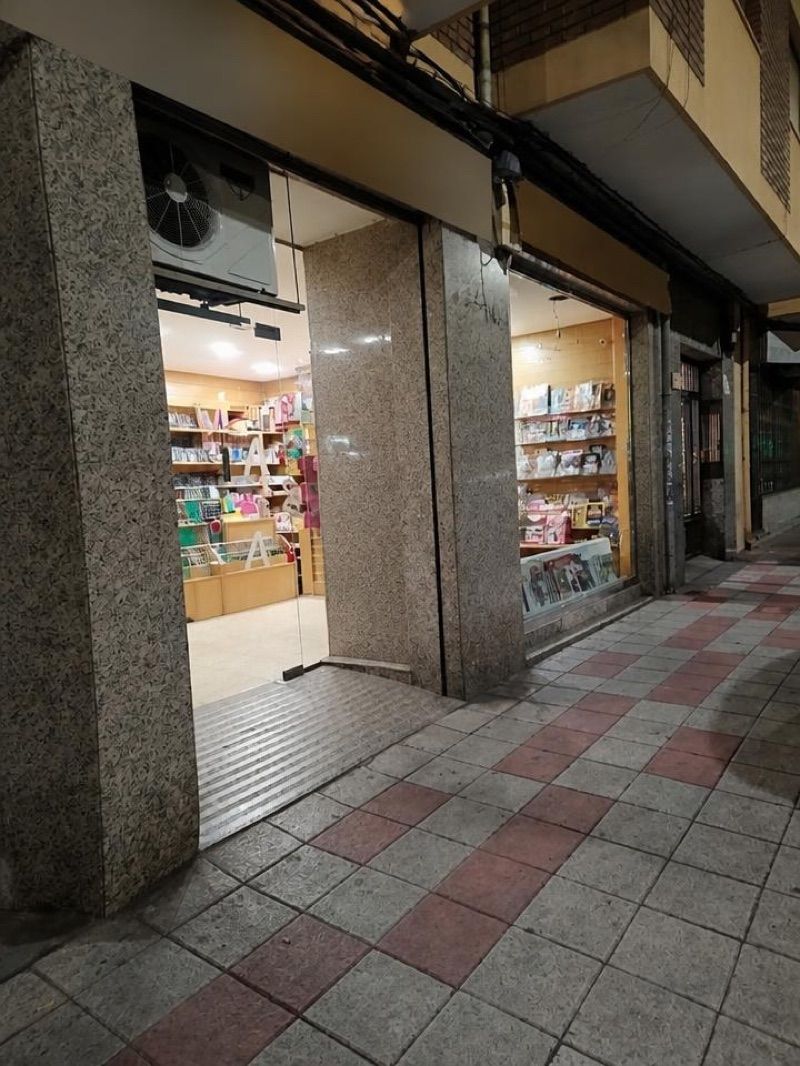 Kiosko Bam - Bam, sklep przy dworcu León