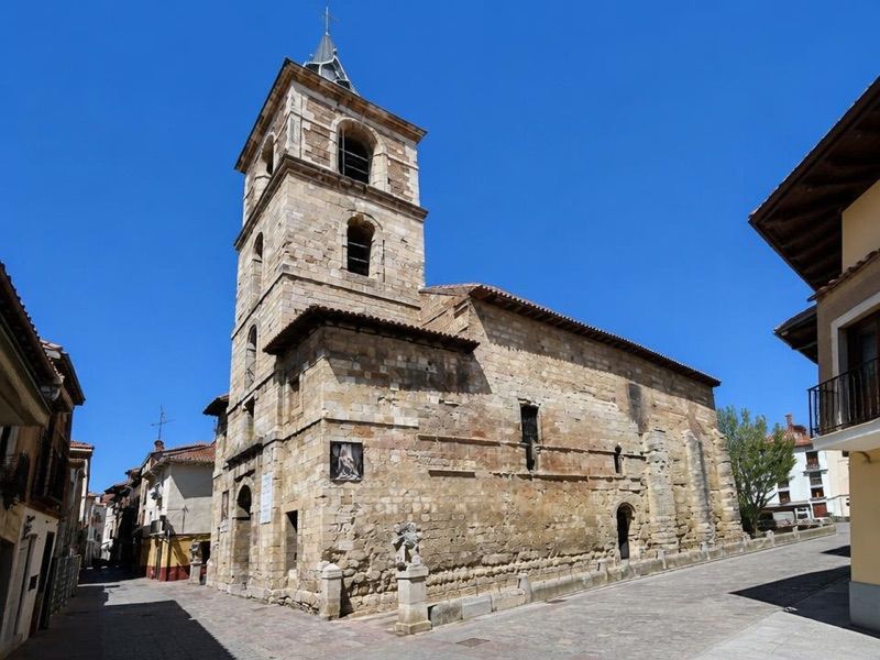 Iglesia de Santa María del Camino o del Mercado, atrakcja w pobliżu dworca León