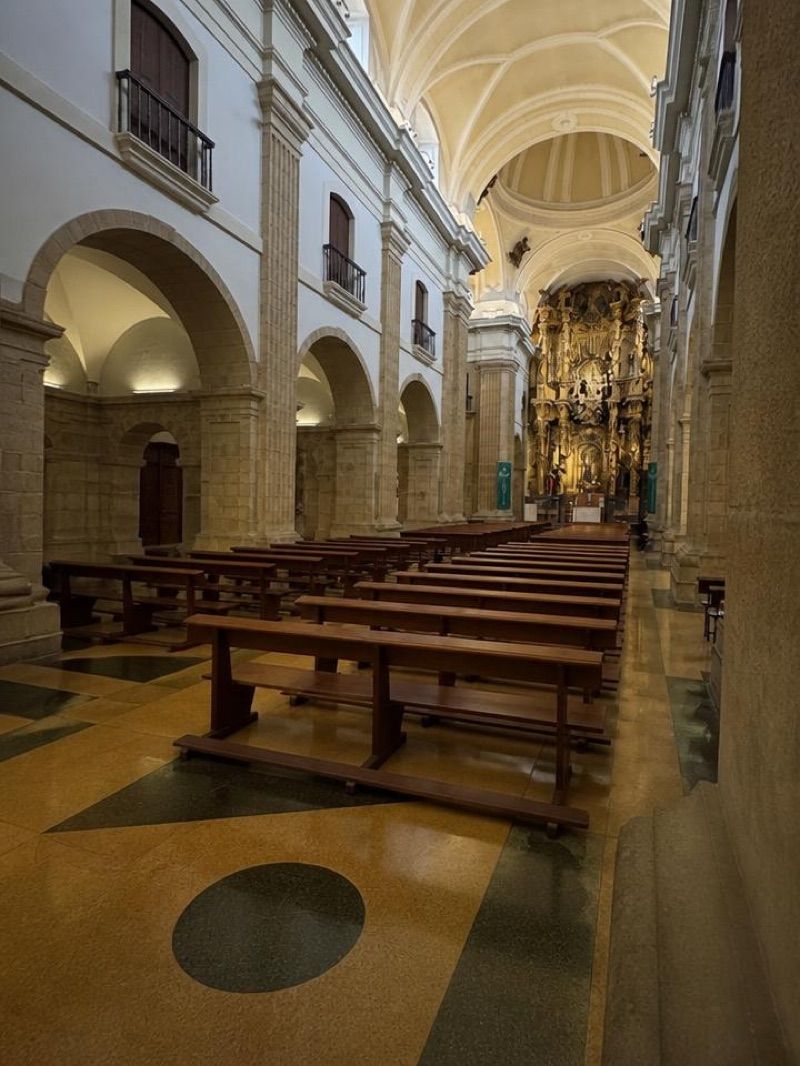 Iglesia de San Francisco de Asís, atrakcja w pobliżu dworca León
