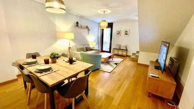 Quartier Dúplex VUT-LE-1172, hotel blisko dworca León