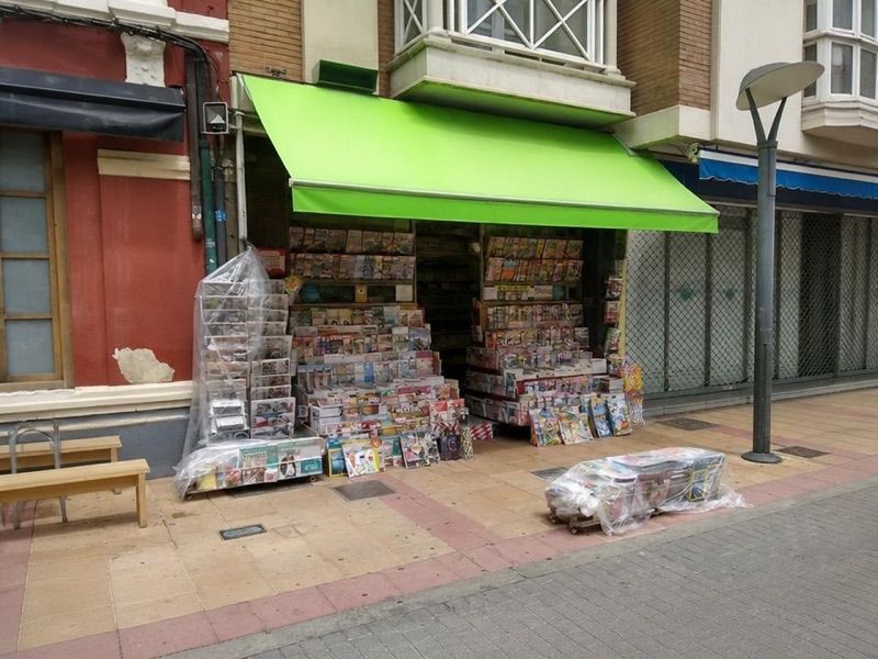 Kiosco Domi, sklep przy dworcu León