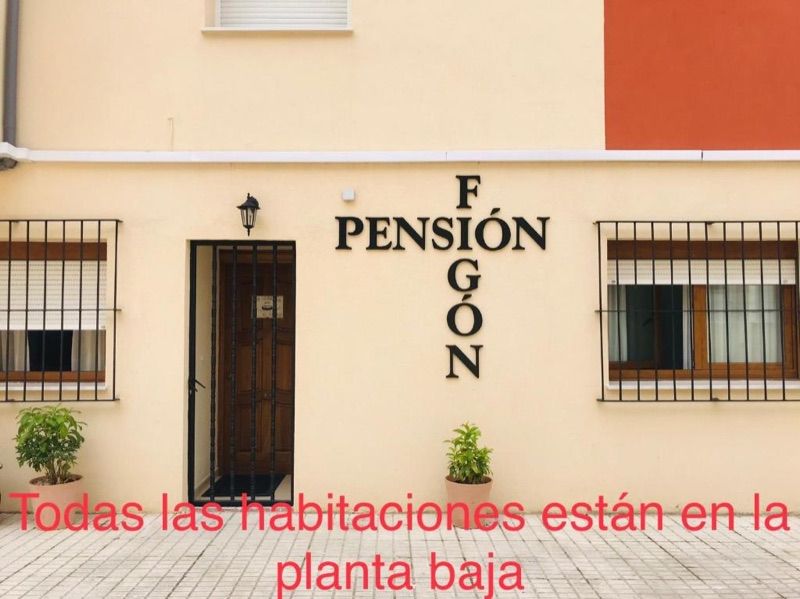 Pension El Figon, hotel blisko dworca Estacion de Santander