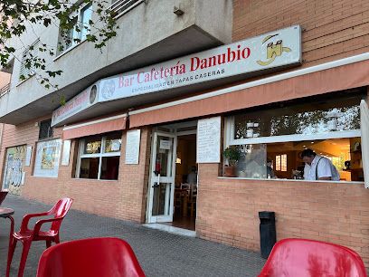 Bar Cafetería Danubio, okolice dworca Sevilla - Santa Justa
