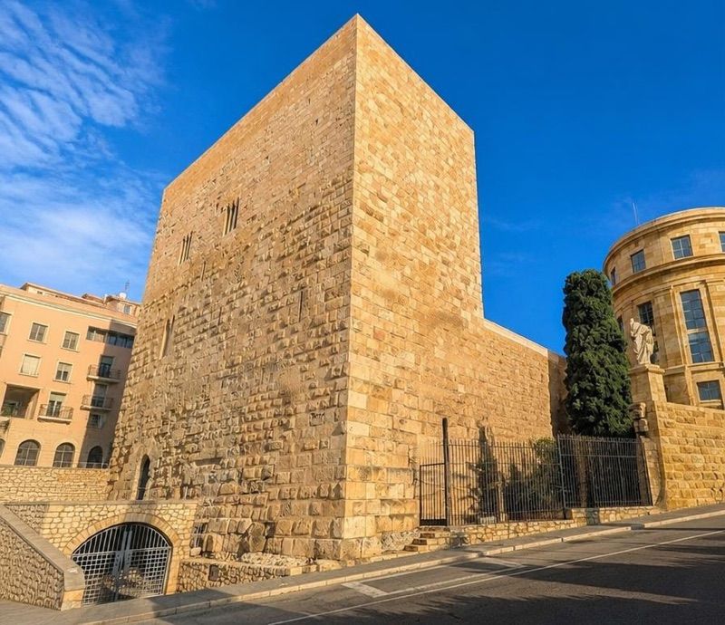Torre del Pretori o Castell del Rei, atrakcja w pobliżu dworca Tarragona