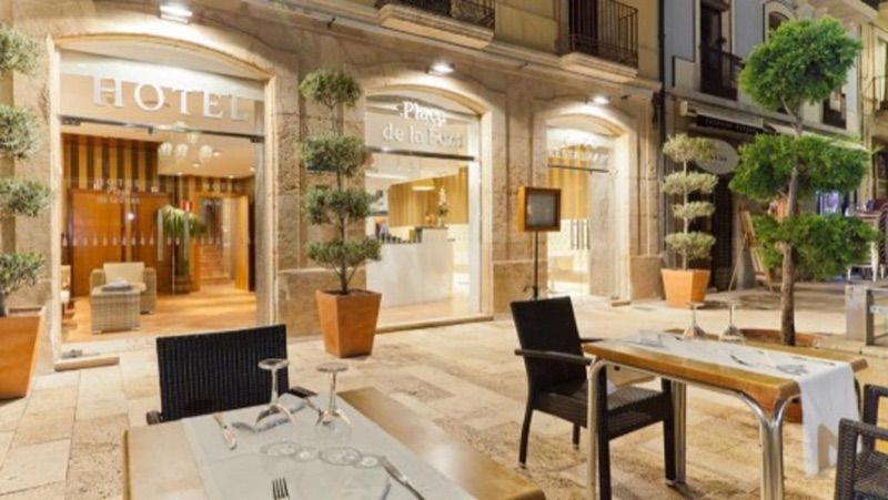 Plaça De La Font, hotel blisko dworca Tarragona