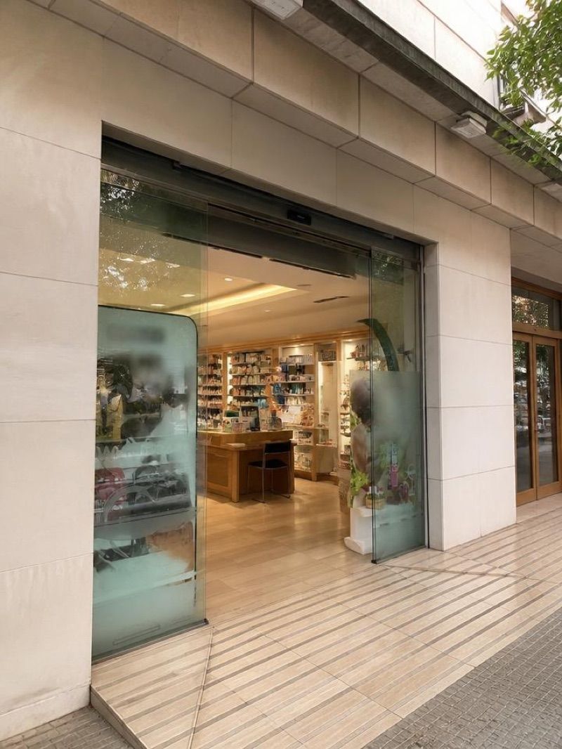 Farmacia Tuset, Farmacia en Tarragona, sklep przy dworcu Tarragona