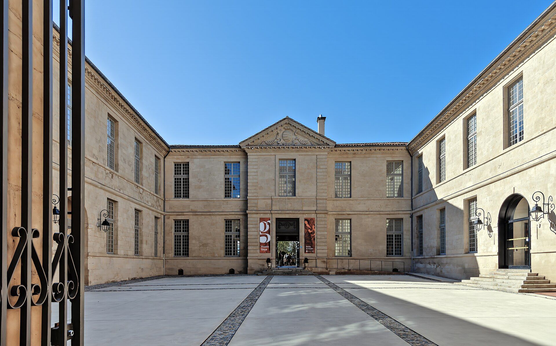 Goya Museum, atrakcja w pobliżu dworca Zaragoza - Delicias