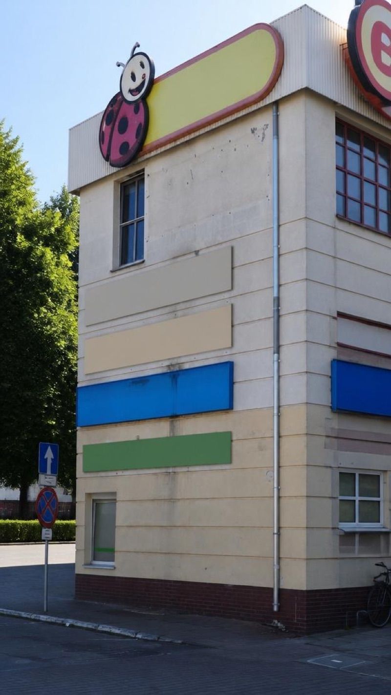 Biedronka, sklep przy dworcu Bahnhof, Frankfurt (Oder)