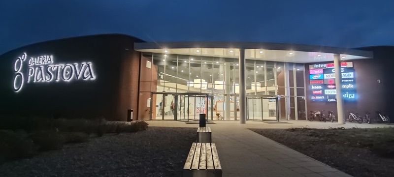 Galeria Piastova, galeria handlowa w pobliżu dworca Gniezno