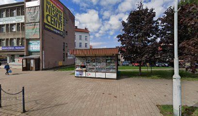 Kiosk z prasą., sklep przy dworcu Gorlice