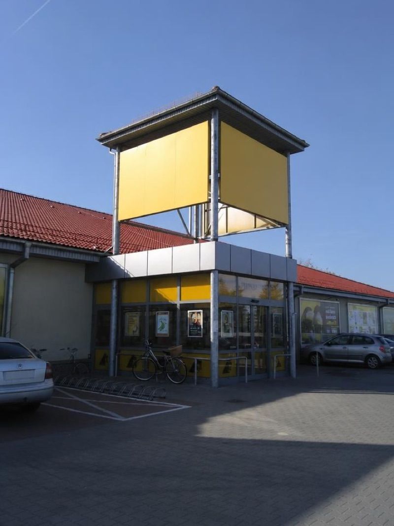 Netto, sklep przy dworcu Grodzisk Mazowiecki