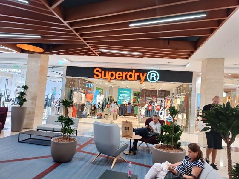 Arena Mall üzletközpont, galeria handlowa w pobliżu dworca Budapest-Keleti