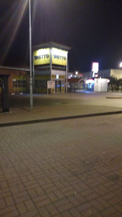 Netto, sklep przy dworcu Jarocin