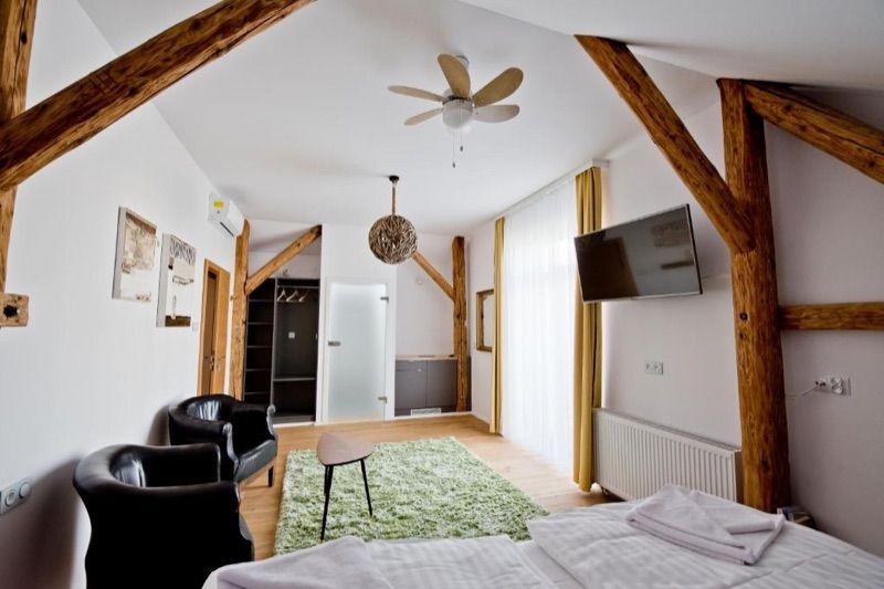 Salon Win Wine Bar & Apartments, hotel blisko dworca Jasło