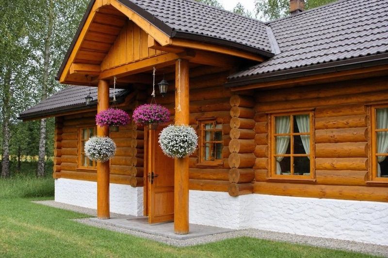 Restauracja Magnolia Rast, okolice dworca Jaworzyna Śląska
