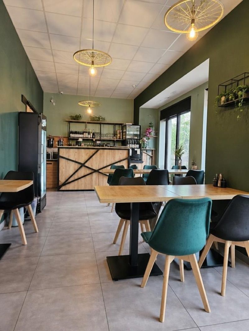 Bistro Kwadrans, okolice dworca Jędrzejów