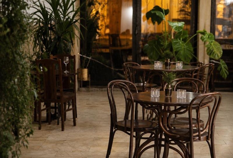 Między Nami food & cocktails, okolice dworca Jelenia Góra Cieplice