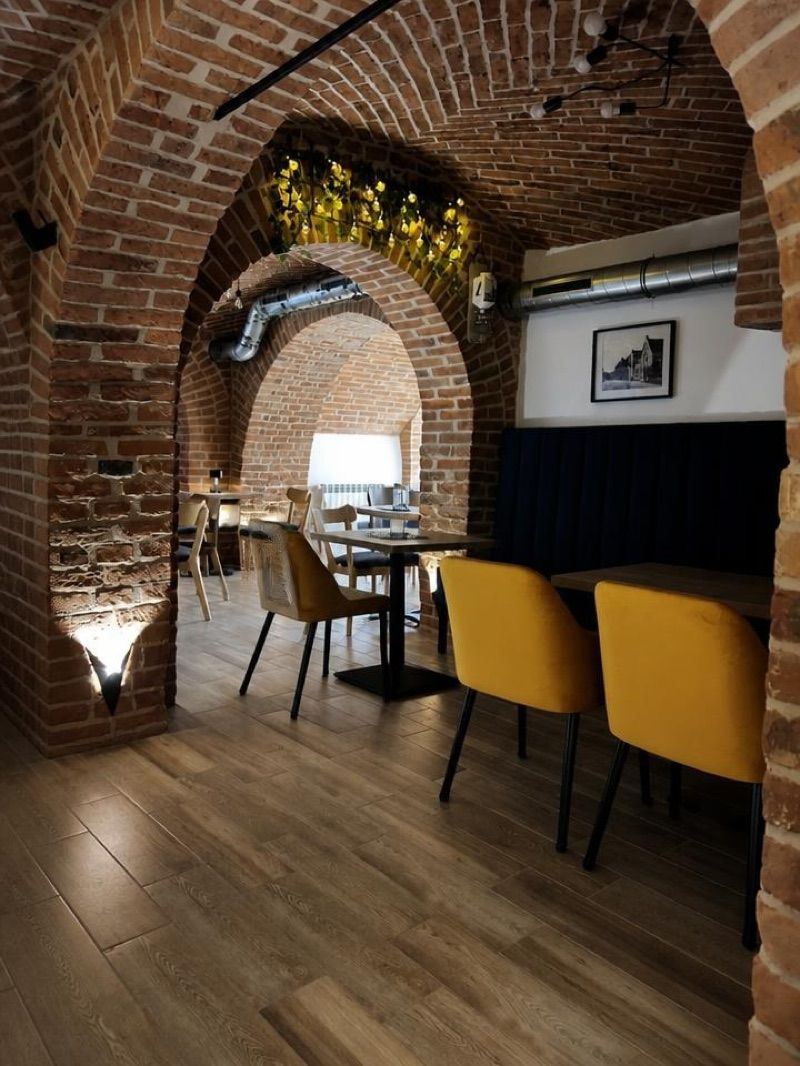 Resto Pub Pocztowa 5, okolice dworca Kętrzyn