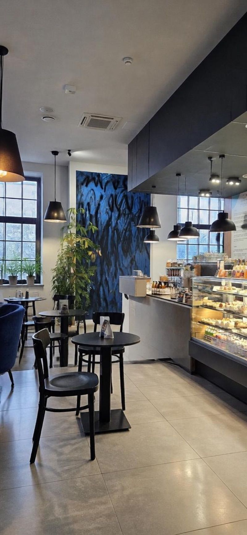 Kinowa Café, okolice dworca Kluczbork