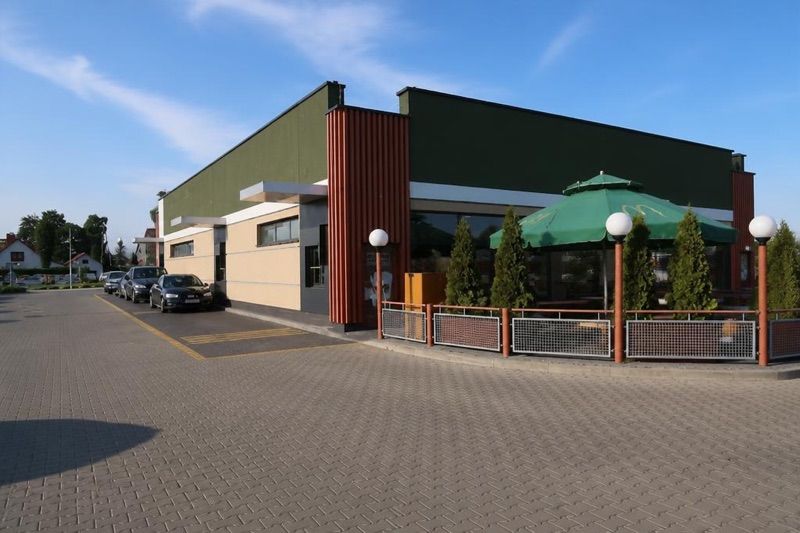 Restauracja McDonald's, okolice dworca Kolbuszowa