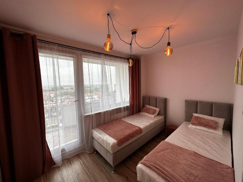 Apartament 70’s, nocleg blisko dworca Kołobrzeg