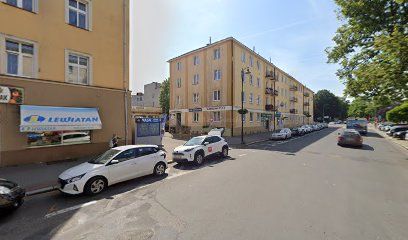 Kiosk, sklep przy dworcu Kołobrzeg