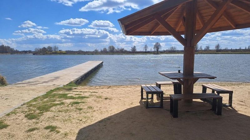 Plaża miejska w Koniecpolu, atrakcja w pobliżu dworca Koniecpol Centrum