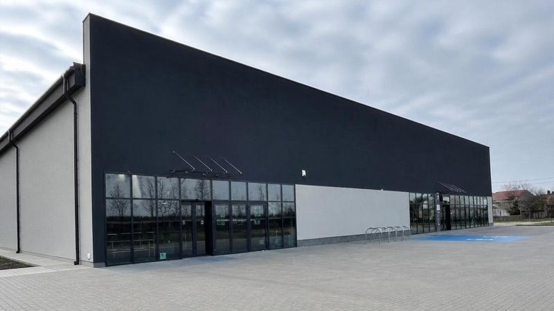 Stokrotka, sklep przy dworcu Koniecpol Centrum