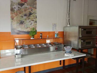 Pizza Jogi, okolice dworca Kraków Batowice