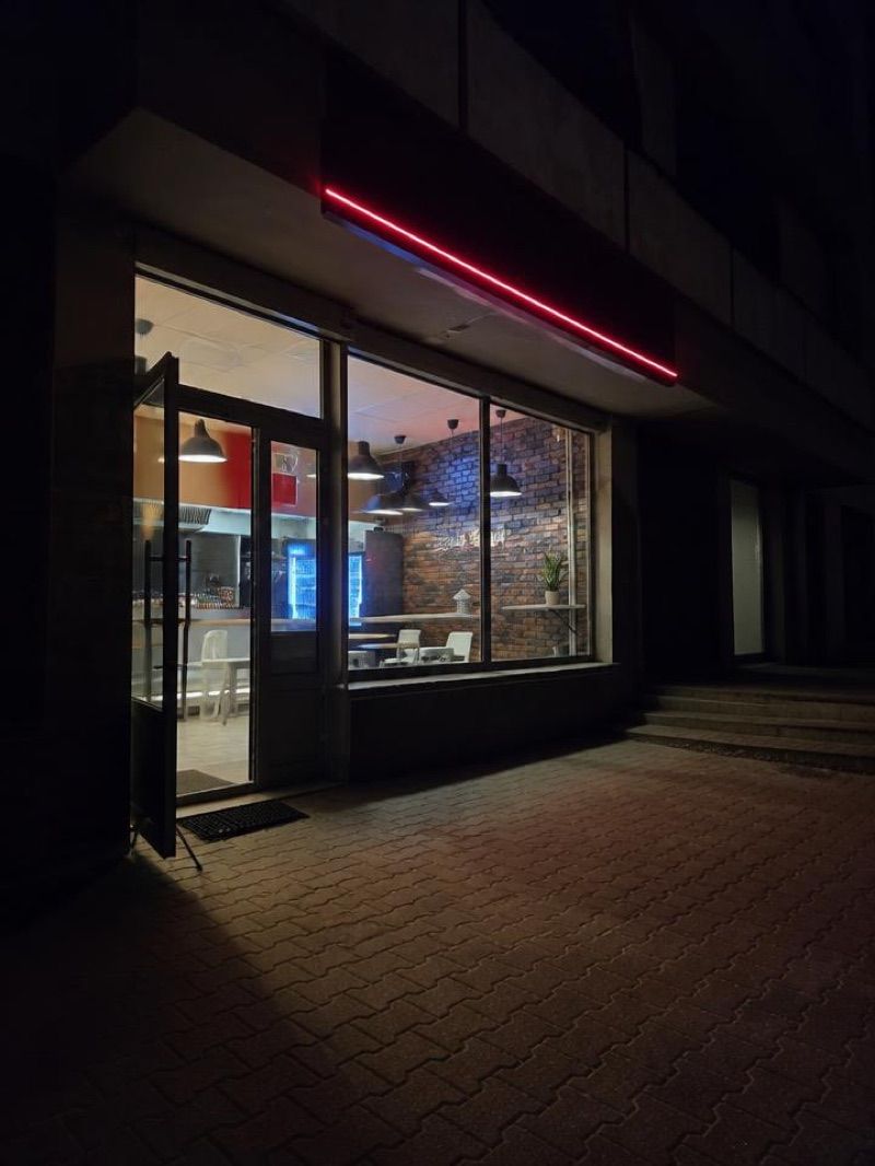 MOVA kebab & smash, okolice dworca Kraków Batowice