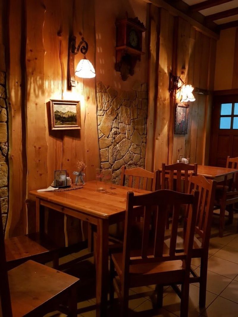 Restauracja Smrek, okolice dworca Kraków Batowice