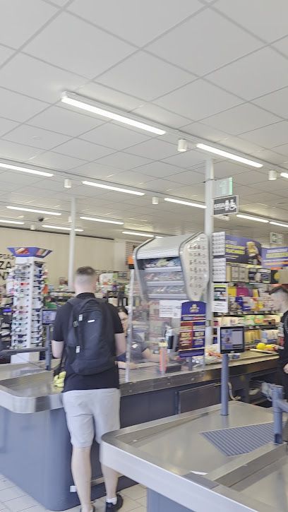 Lidl, sklep przy dworcu Kraków Piastów