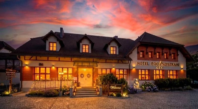 Zajazd Pod Szyszkami, hotel blisko dworca Krotoszyn
