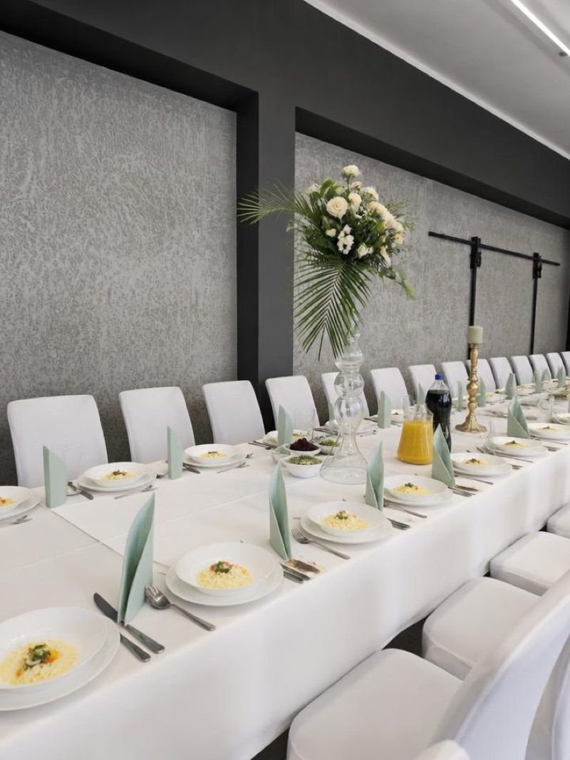 Restauracja Domowe Smaki, okolice dworca Krzyż