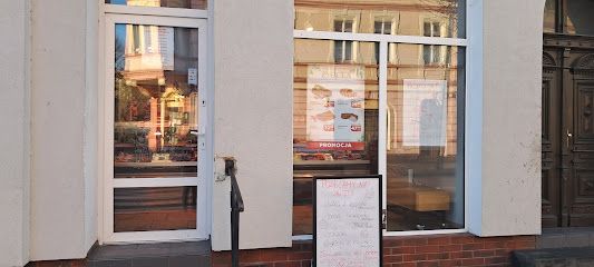 Zyguła Delikatesy Mięsne, sklep przy dworcu Krzyż