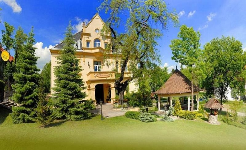 Willa Sanssouci, hotel blisko dworca Kudowa-Zdrój