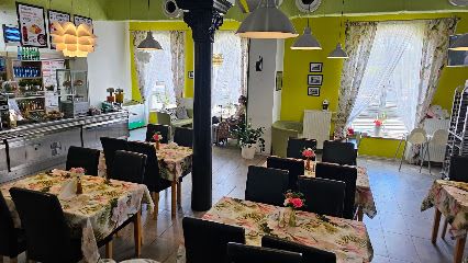 Stacja Bistro, okolice dworca Dworzec PKP Kutno