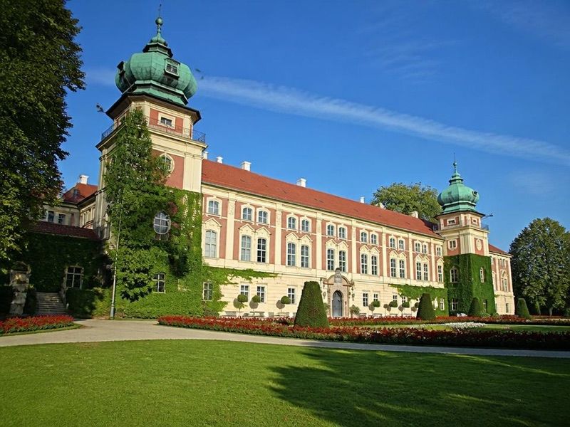 Muzeum-Zamek w Łańcucie, atrakcja w pobliżu dworca Łańcut